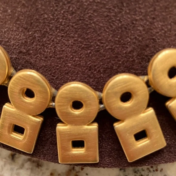 Vintage 1990s Anne Klein “Russian Gold” Necklace & Earrings Set - Picture 5 of 6